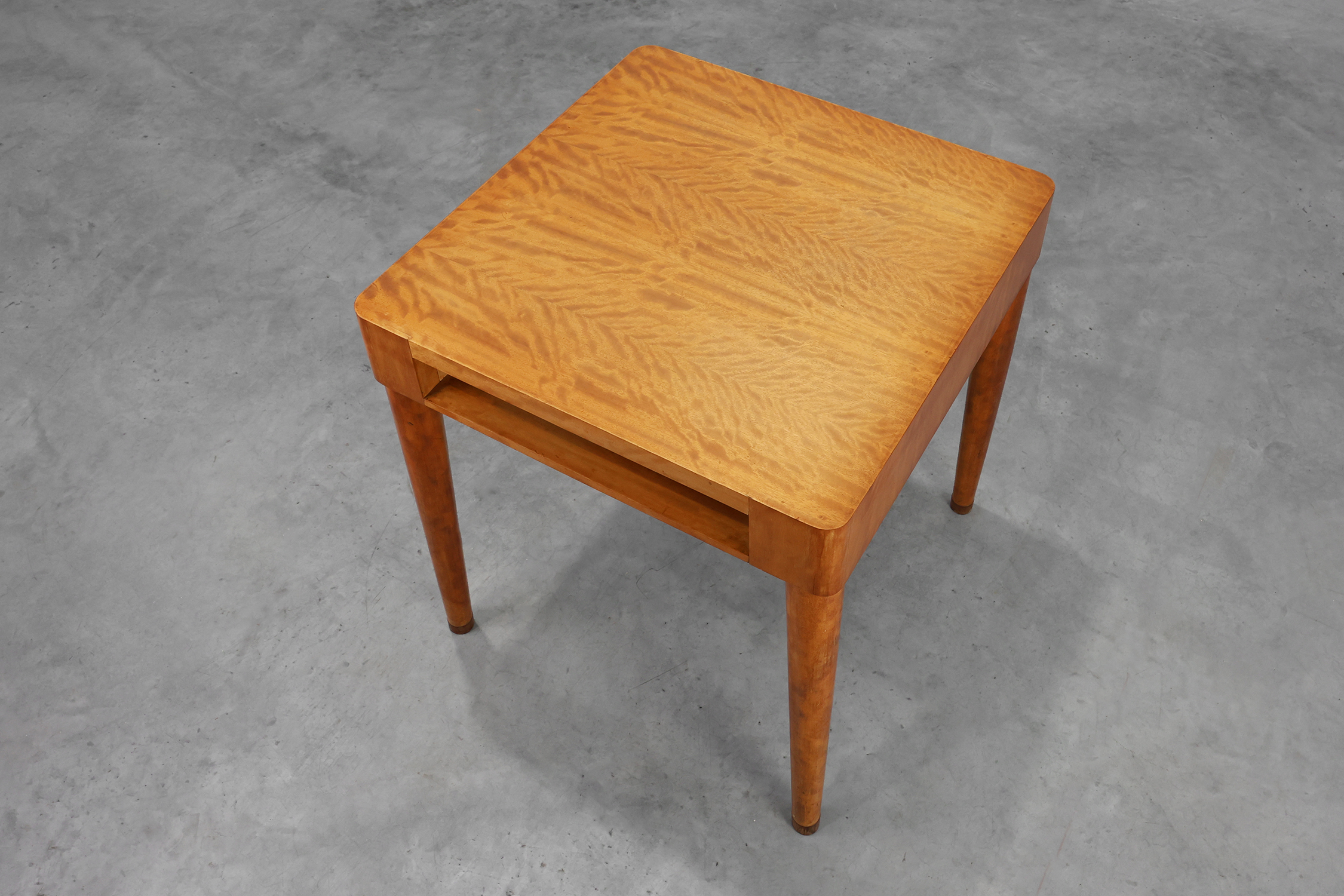 Art Deco Birch‑Veneered Side Table with Drawer, France 1920sthumbnail
